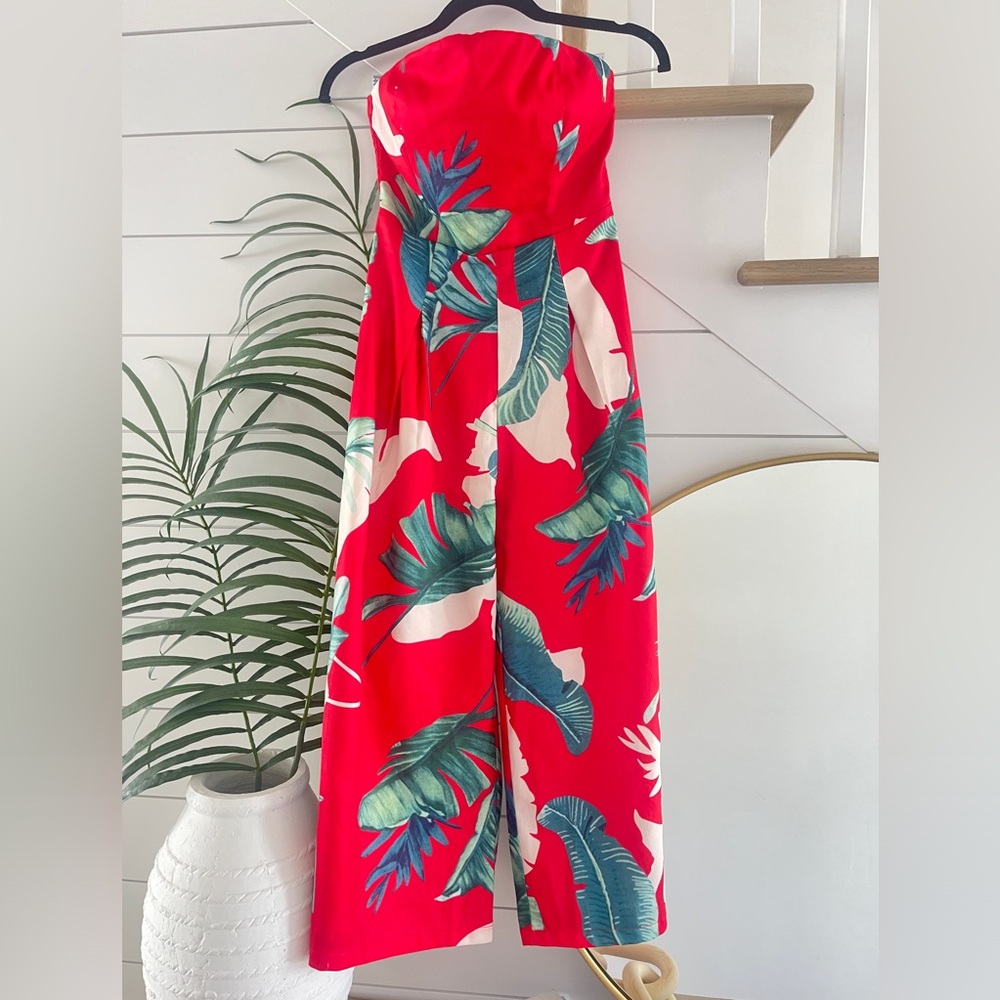 New, Lulu’s Strapless Red Floral Flowy Pants Jumper Size Small